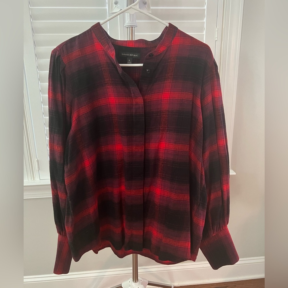 Banana Republic women’s top